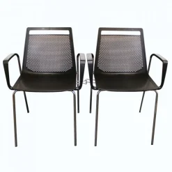 Sedia Akami Tb Sofisticata Ed Assolutamente Confortevole Grazie Ai Comodissimi Braccioli