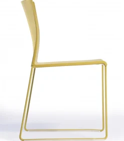 Sedia Artesia Con Struttura A Slitta In Filo E Struttura In Tecnopolimero.