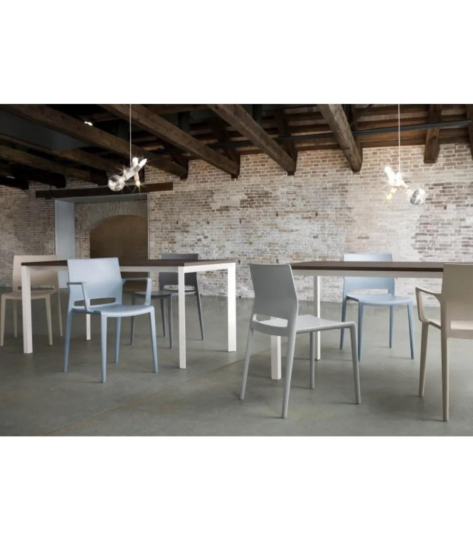 Sedia Bakhita Leggerezza E Alta Qualita In Tecnopolimero