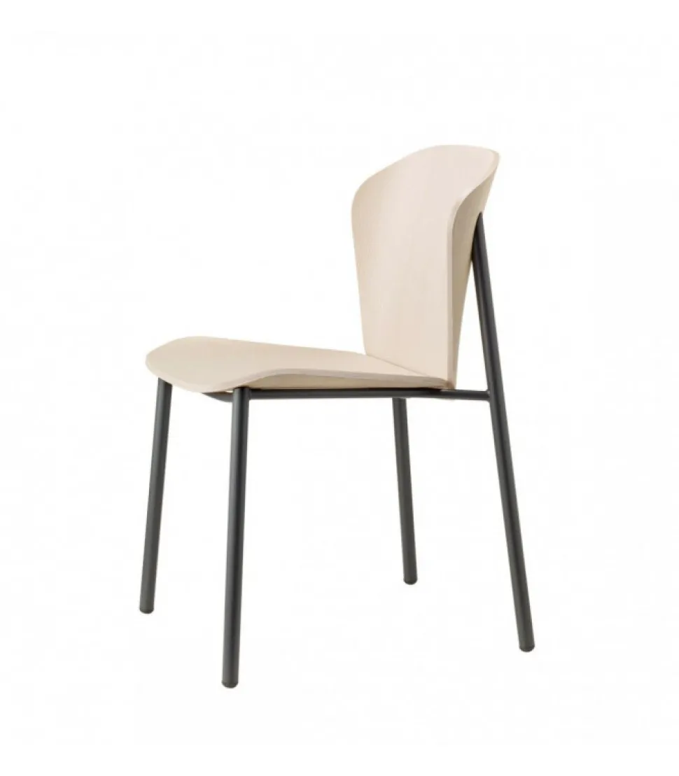 Sedia Finn, Prodotta In Italia Con Materiali Realizzati In Italia Da Scab.