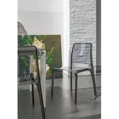 Sedia Futura In Super Resistente Policarbonato.