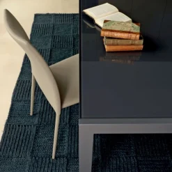 Sedia Imbottita Amy, Interamente Rivestita In Ecopelle O Fibra Di Cuoio