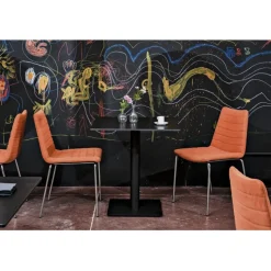 Sedia Imbottita Con Gambe Acciaio