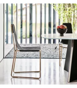 Sedia In Cuoio Pregiato