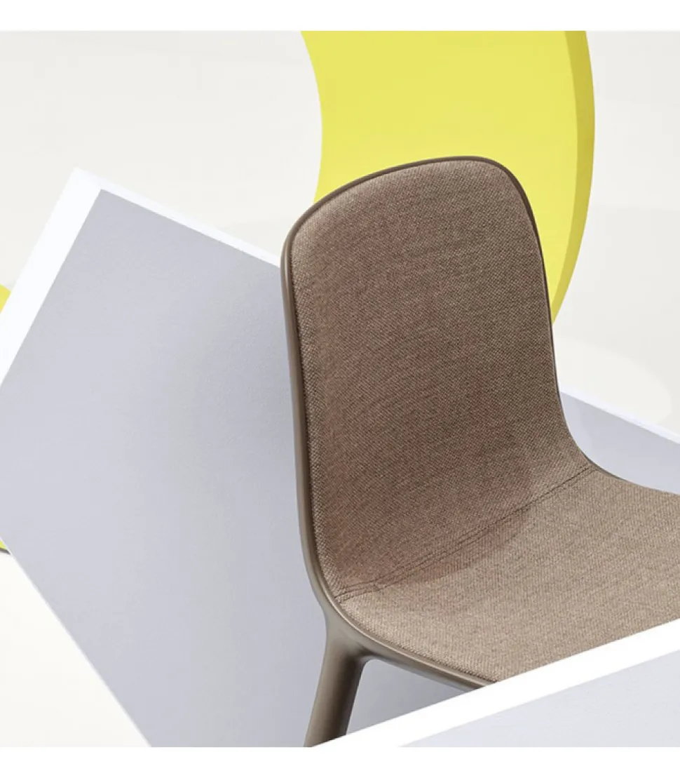 Sedia In Polipropilene Colorato