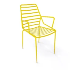 Sedia Link In Metallo Colorato E Con Un Estetica Moderna Ma Di Memoria