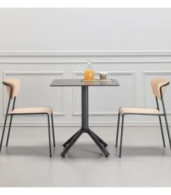 Sedia Lisa, Progettata E Realizzata In Italia Da Scab Con Materiali Italiani.