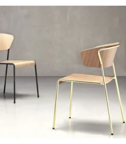 Sedia Lisa, Progettata E Realizzata In Italia Da Scab Con Materiali Italiani.