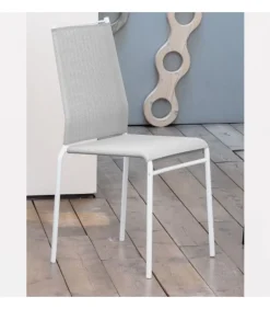 Sedia Liu Alta Outdoor, Con Struttura Realizzata Per Il Giardino.