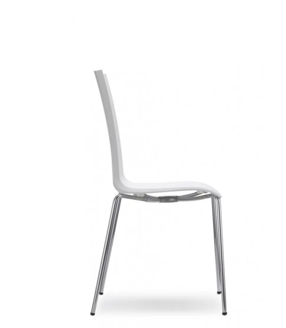 Sedia Mannequin Di Scab, Con Gambe In Acciaio Cromato E Scocca In Tecnopolimero. E Impilabile.