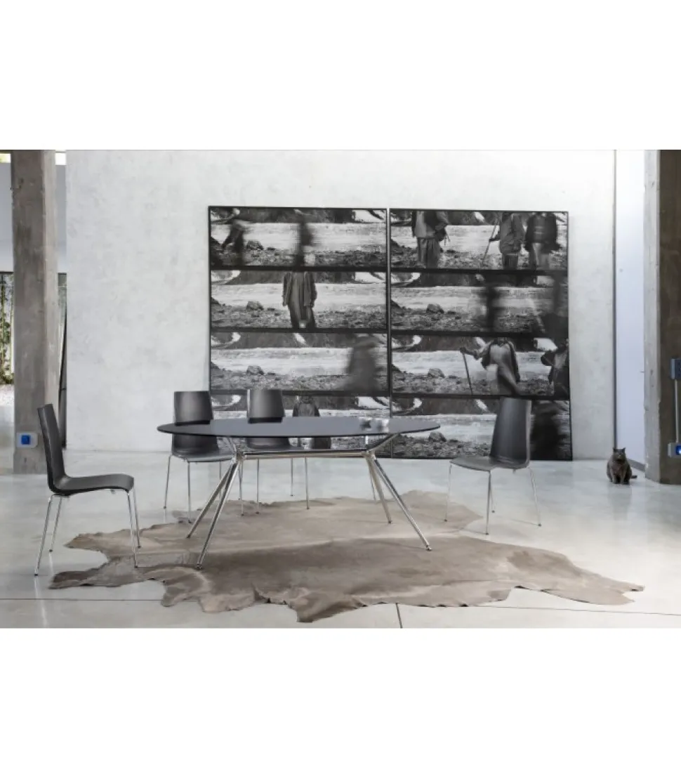 Sedia Mannequin Di Scab, Con Gambe In Acciaio Cromato E Scocca In Tecnopolimero. E Impilabile.