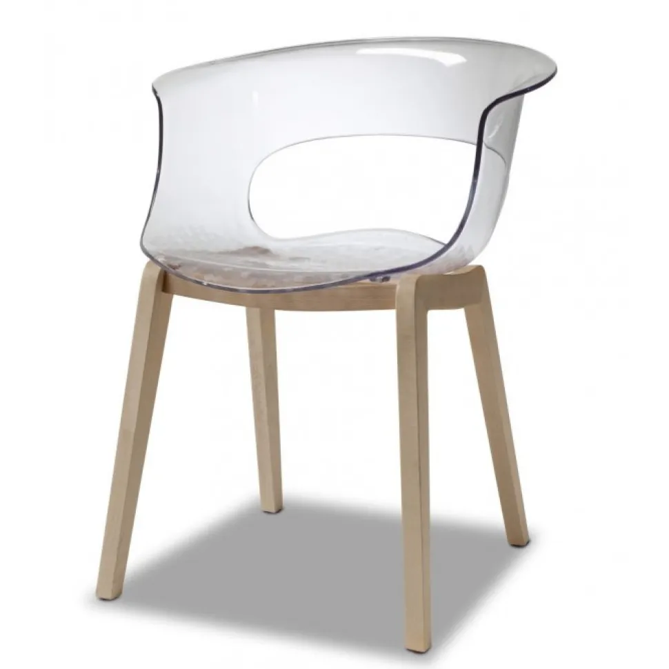 Sedia Miss Di Scab, Interamente Progettata E Realizzata In Italia, Con Scocca In Policarbonato E Gambe In Faggio.