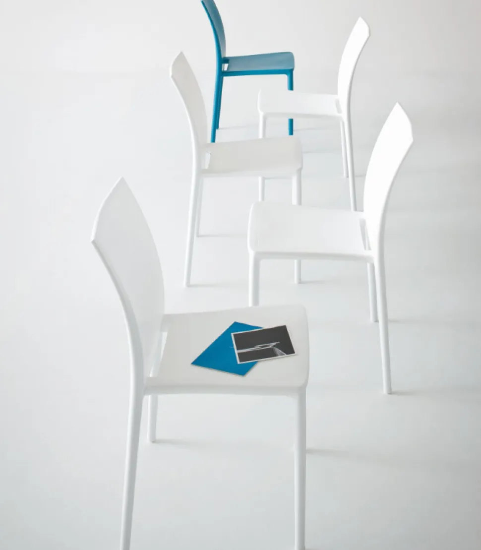 Sedia Moon Con Scocca In Tecnopolimero.