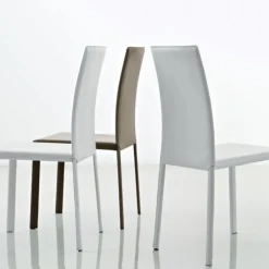 Sedia Paola Interamente Rivestita In Cuoio Rigenerato