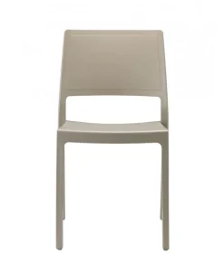 Sedia Per L'Outdoor Kate Di Scab. Realizzata In Italia E Certificata Da Catas.