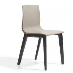 Sedia Smilla 2841 Di Scab, Realizzata Interamente In Italia, Disponibile In Diversi Abbinamenti Di Colore.