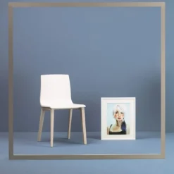 Sedia Smilla 2841 Di Scab, Realizzata Interamente In Italia, Disponibile In Diversi Abbinamenti Di Colore.