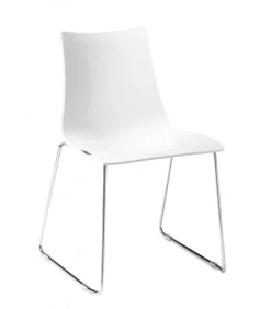 Sedia Zebra Antishock Di Scab, Con Scocca In Policarbonato E Gambe A Slitta In Acciaio Cromato.