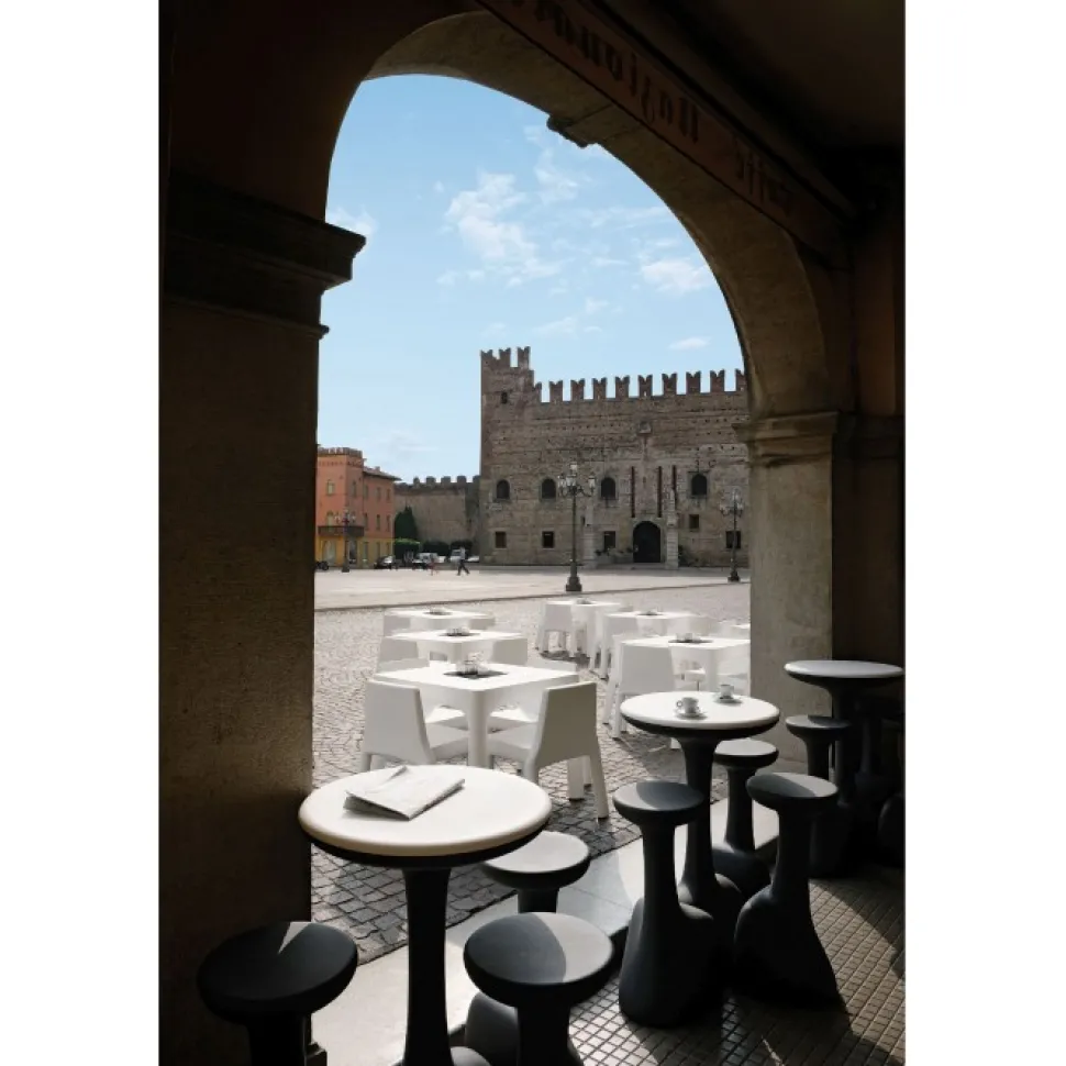 Sgabello Armillaria Di Plust, Realizzato Interamente In Italia In Polietilene.