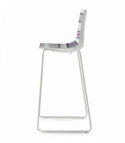 Sgabello Con Scocca Multicolore.