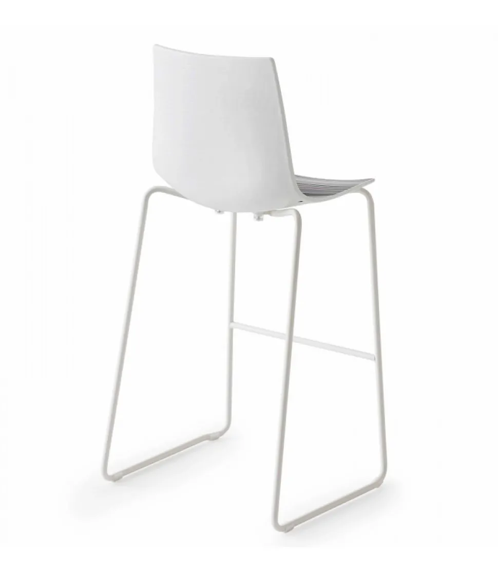 Sgabello Con Scocca Multicolore.