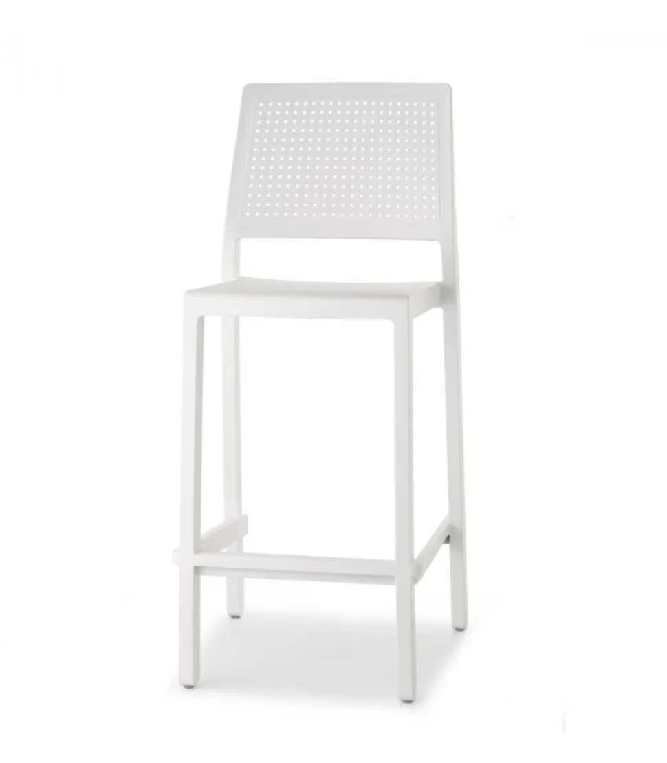 Sgabello Emi Di Scab, In Tecnopolimero Rinforzato In Fibra Di Vetro Per L'Outdoor.