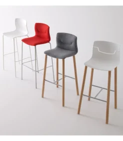 Sgabello Slot Fill Bl Con Scocca In Tecnopolimero.