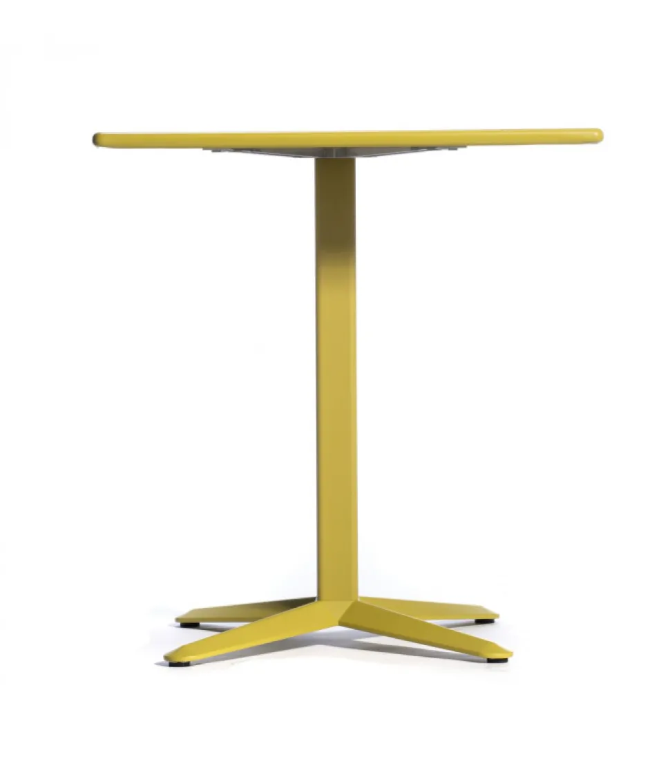 Tavolino Arket Q Con Piano Quadrato In Acciaio.