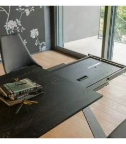 Tavolo Allungabile Delta At132 Di Altacom, Realizzato Interamente In Italia, Disponibile In Due Dimensioni.