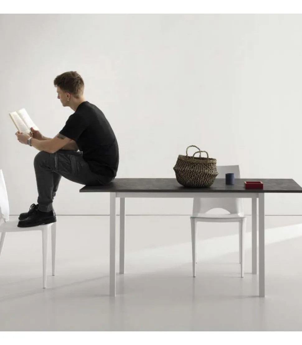 Tavolo Allungabile Plutone Allungabile Con Basamento In Metallo