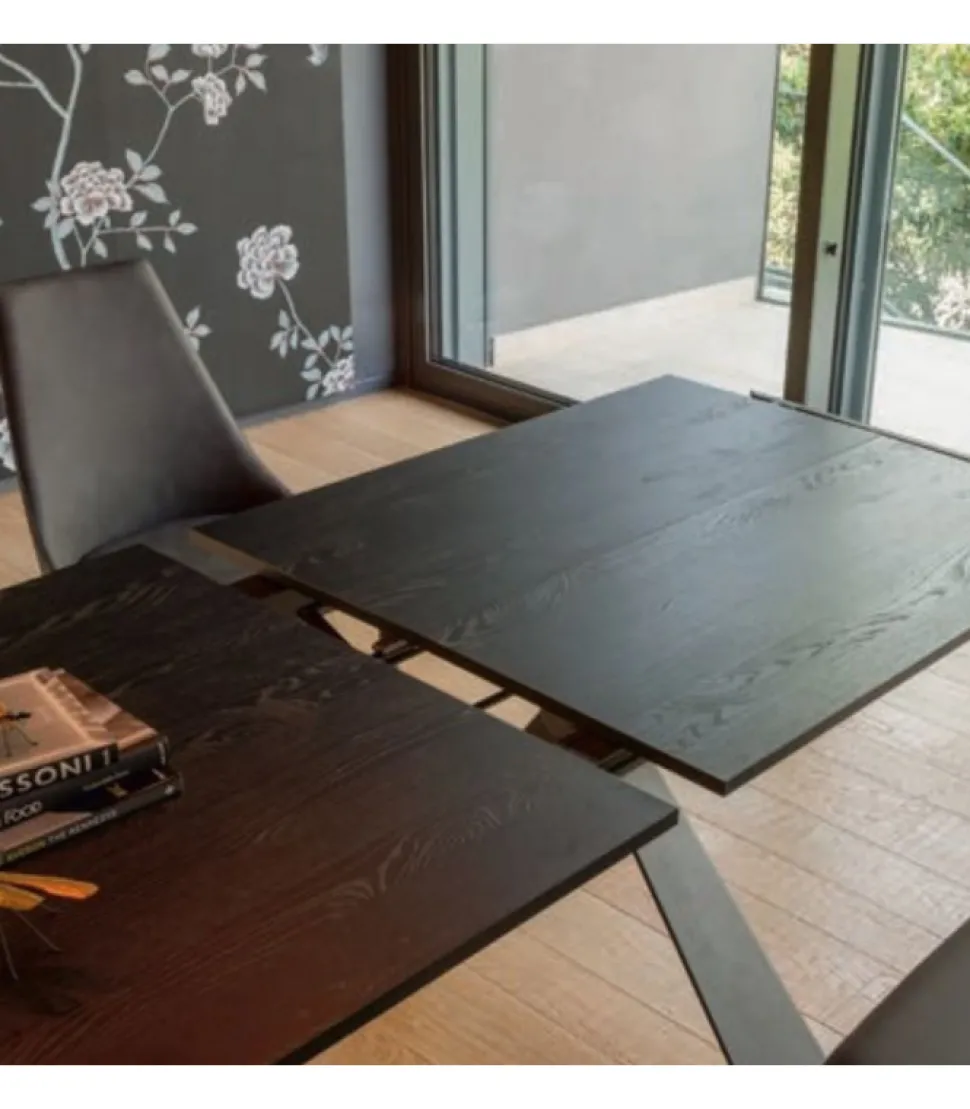 Tavolo Da Pranzo Allungabile Delta At132/160 Di Altacom, Realizzato Interamente In Italia.