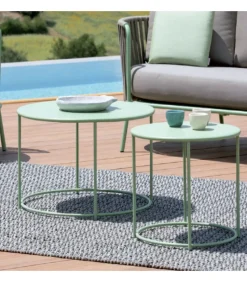 Tavolo Daisy Tt, Realizzato In Metallo Verniciato.