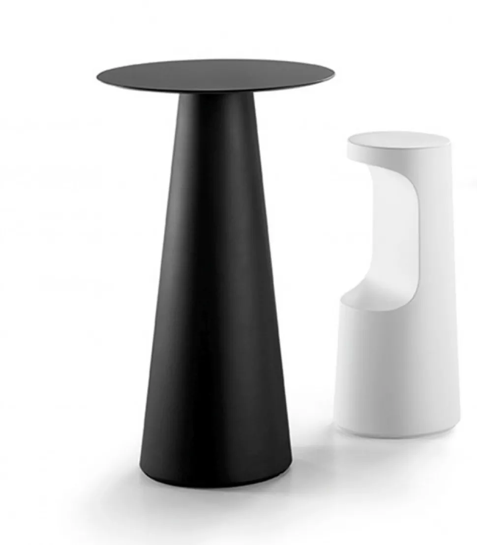 Tavolo Fura Di Plust, In Polietilene Per L'Outdoor, Con Certificazione Catas E "Made In Italy".