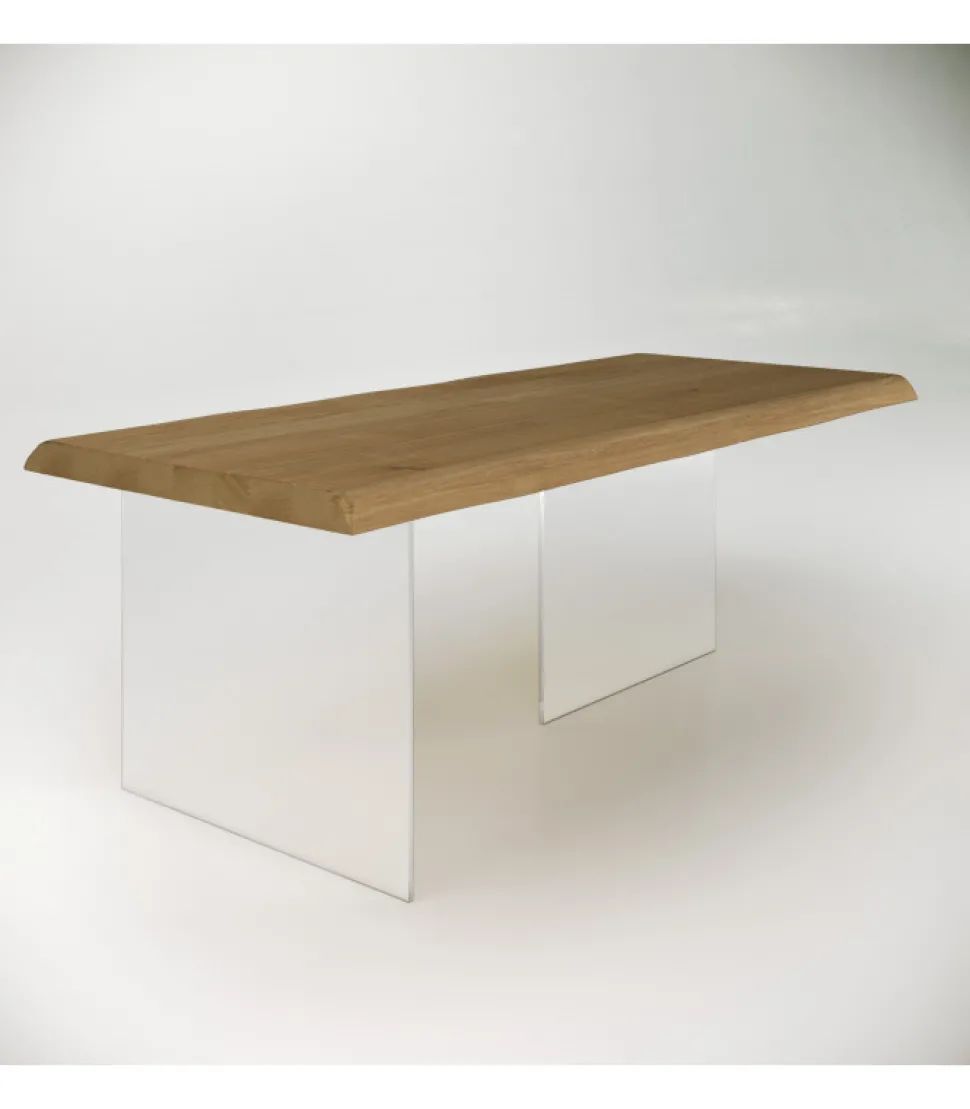 Tavolo In Legno Massiccio Lavorato Artigianalmente