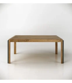 Tavolo In Legno Massiccio Lavorato Artigianalmente