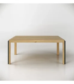 Tavolo In Legno Massiccio Lavorato Artigianalmente