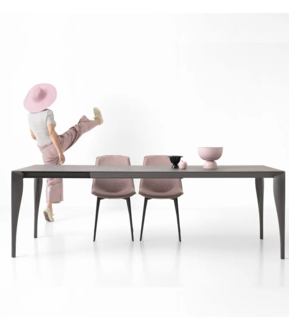 Tavolo Marilyn Con Struttura In Acciaio.