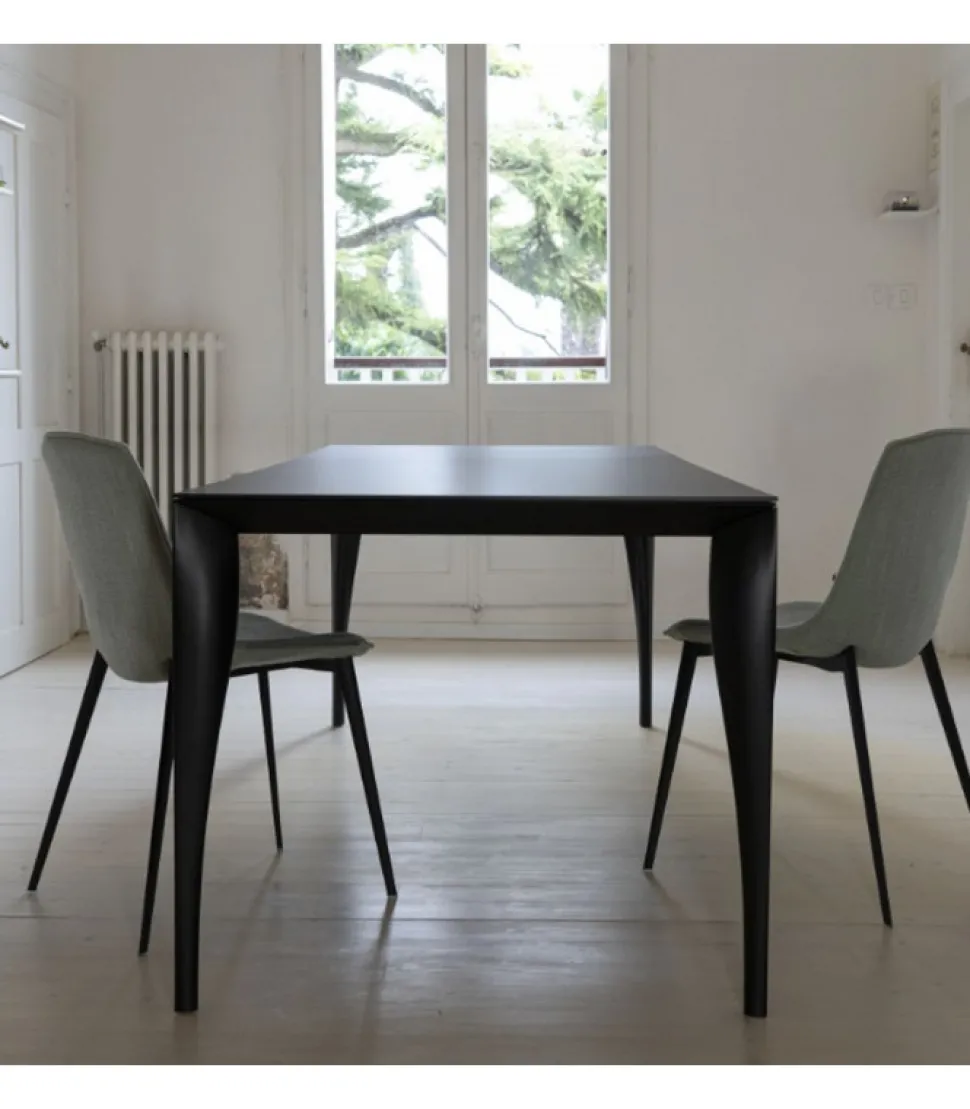 Tavolo Marilyn Con Struttura In Acciaio.