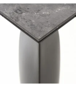 Tavolo Marilyn Con Struttura In Acciaio.