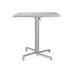 Tavolo Quadrato Per Esterni Impilabile E Ribaltabile