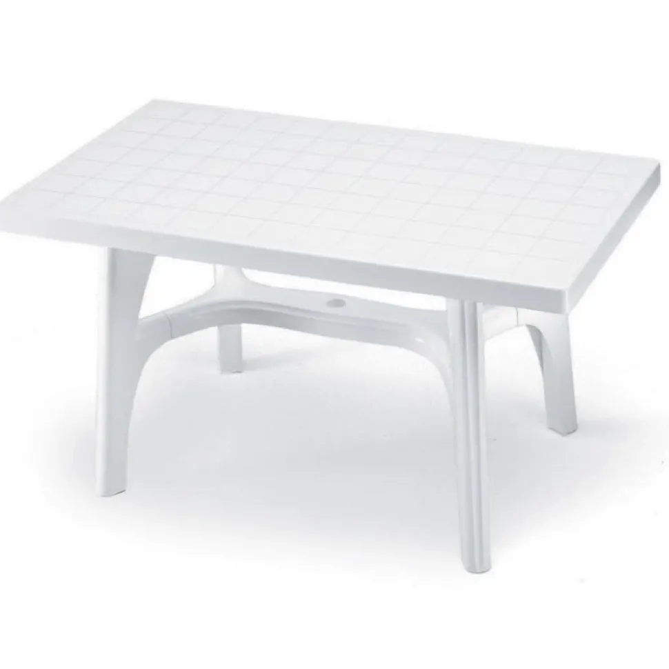 Tavolo Rettango Per L'Outdoor, Realizzato Da Scab In Italia In Tecnopolimero Resistente.