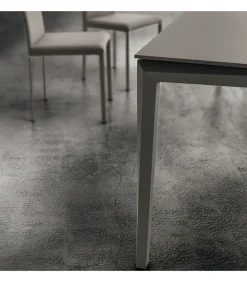 Tavolo Superallungabile Con 3 Allunghe, Piano In Hpl E Fenix E Gambe In Metallo Verniciato - Da 138 E 160 Cm. - Art.138S