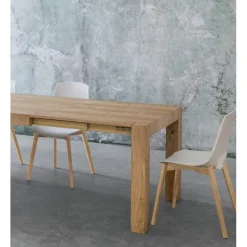 Tavolo Tola Allungabile Ha La Struttura Completamente Impiallacciata In Rovere Nodato