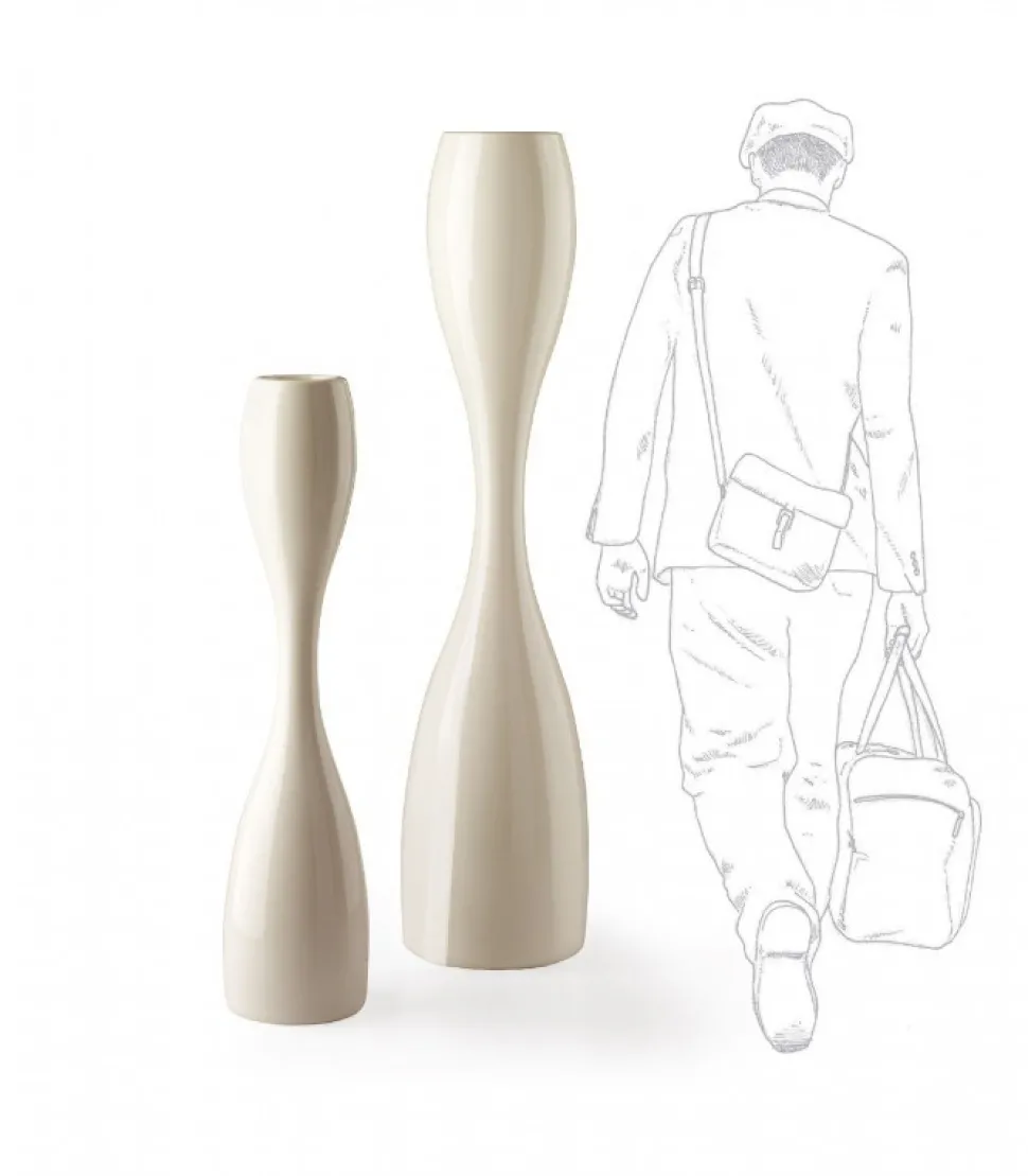 Vaso D'Arredo In Polietilene, Per Indoor E Outdoor. Disponibile Nelle Finiture Bianca E Nera.