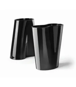 Vaso Reverse Di Plust, Realizzato Interamente In Italia In Polietilene Resistente.