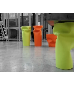 Vaso Saving Space, Interamente Realizzato In Italia In Polietilene, Da Plust.